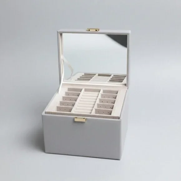 VLANDO Jewerly Box - Picture 1 of 3